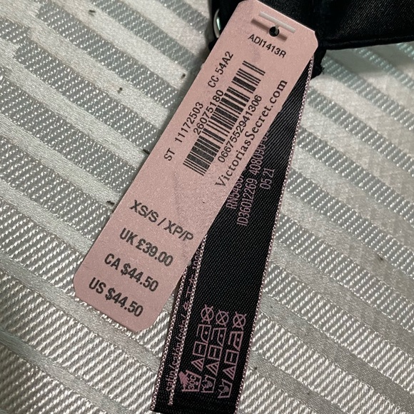 VS Shine Strap Garter Belt- AVAILABLE UNTIL 5/10 - Picture 4 of 4